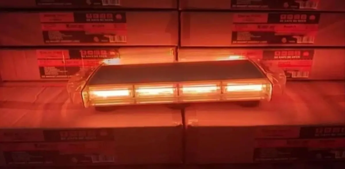 BRAND NEW SNAP-MAC AMBER BEACON LIGHT - Image 1