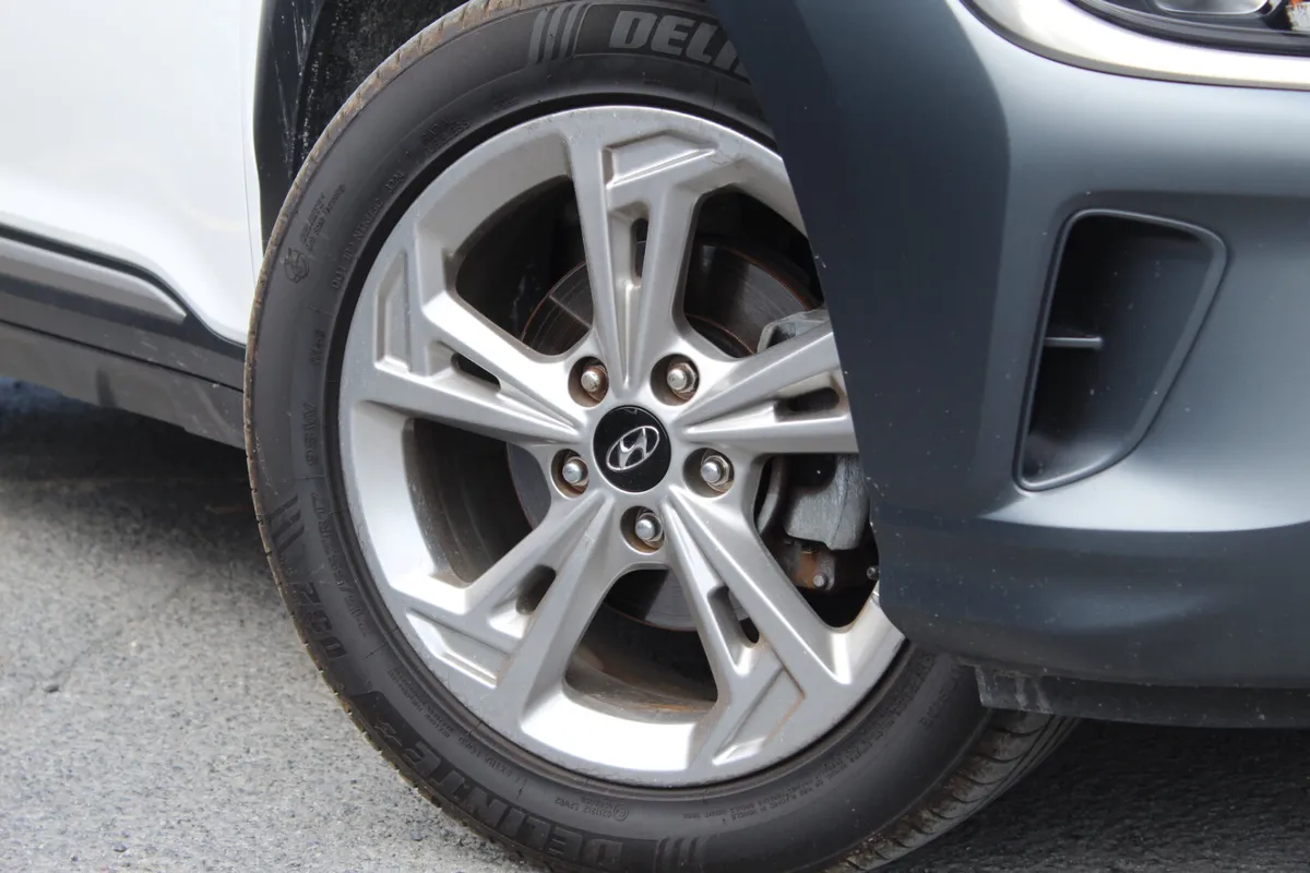 Hyundai KONA 1.0 Petrol Executive - Image 3
