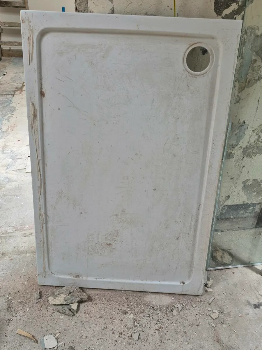 Shower screen  and shower tray - Image 1