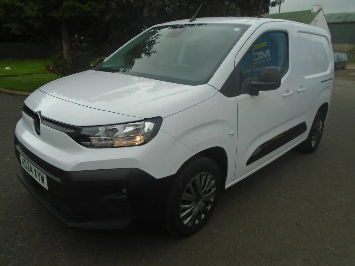 2024 Citroen Berlingo 1000 DRIVER - Image 3