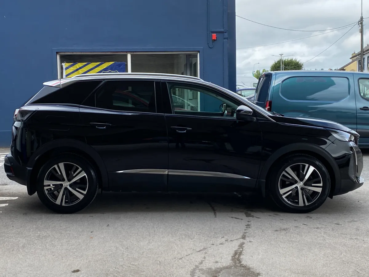 Peugeot 3008 1.2 PureTech 130bhp Auto Allure - Image 2