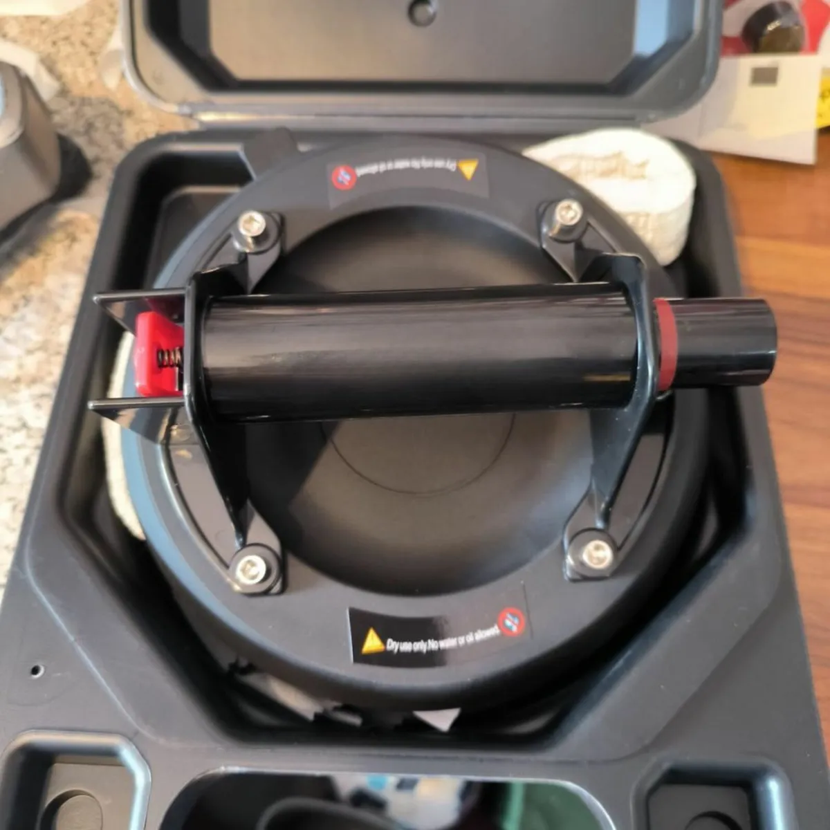 Heavy-Duty Vacuum Suction Cup Lifter – Manual Pump - Image 1