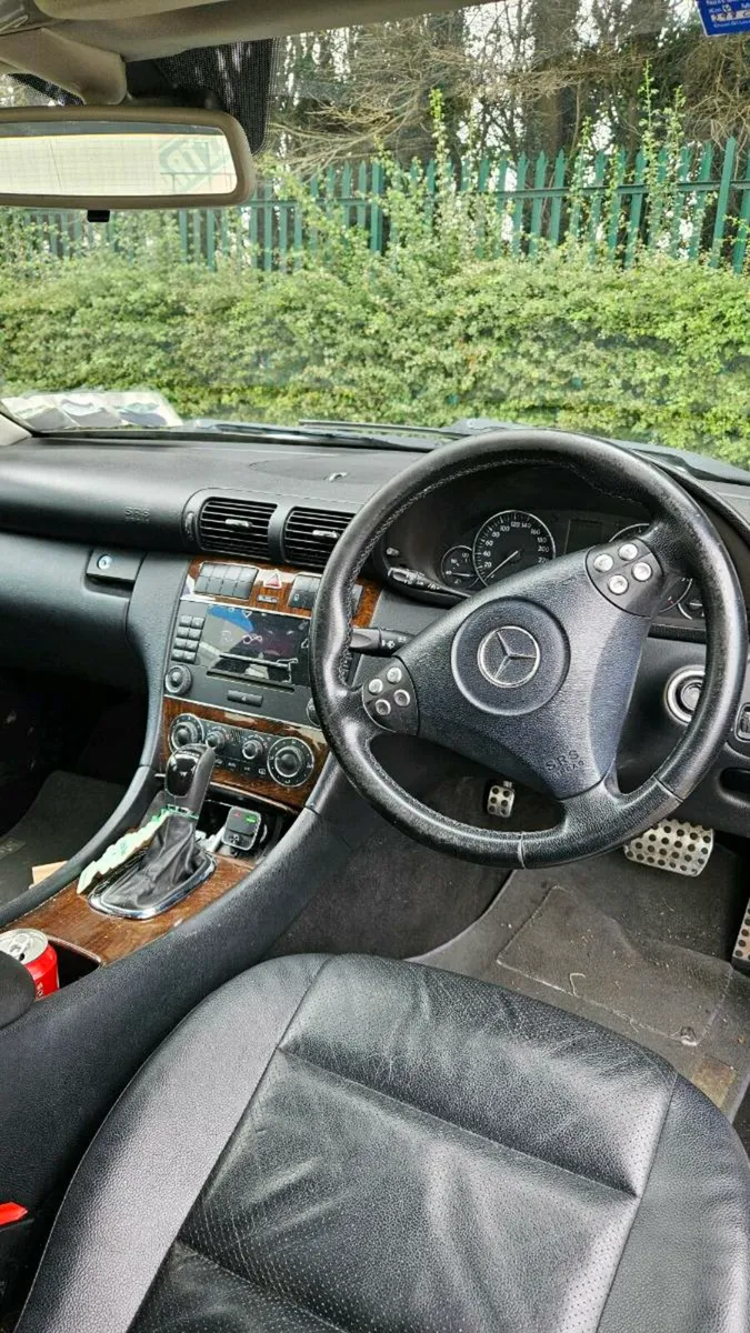 Mercedes Benz c180 K A/t 4DR - Image 4