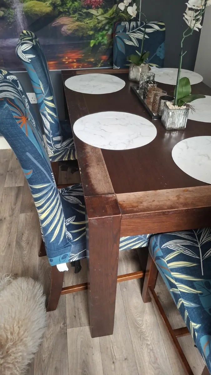 Kitchen tables and 6 chairs - Image 4