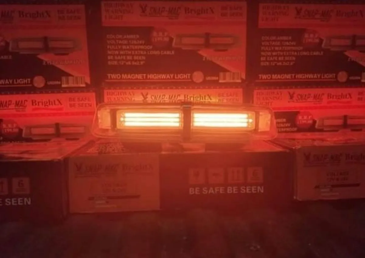 BRAND NEW SNAP-MAC AMBER BEACON LIGHT - Image 1