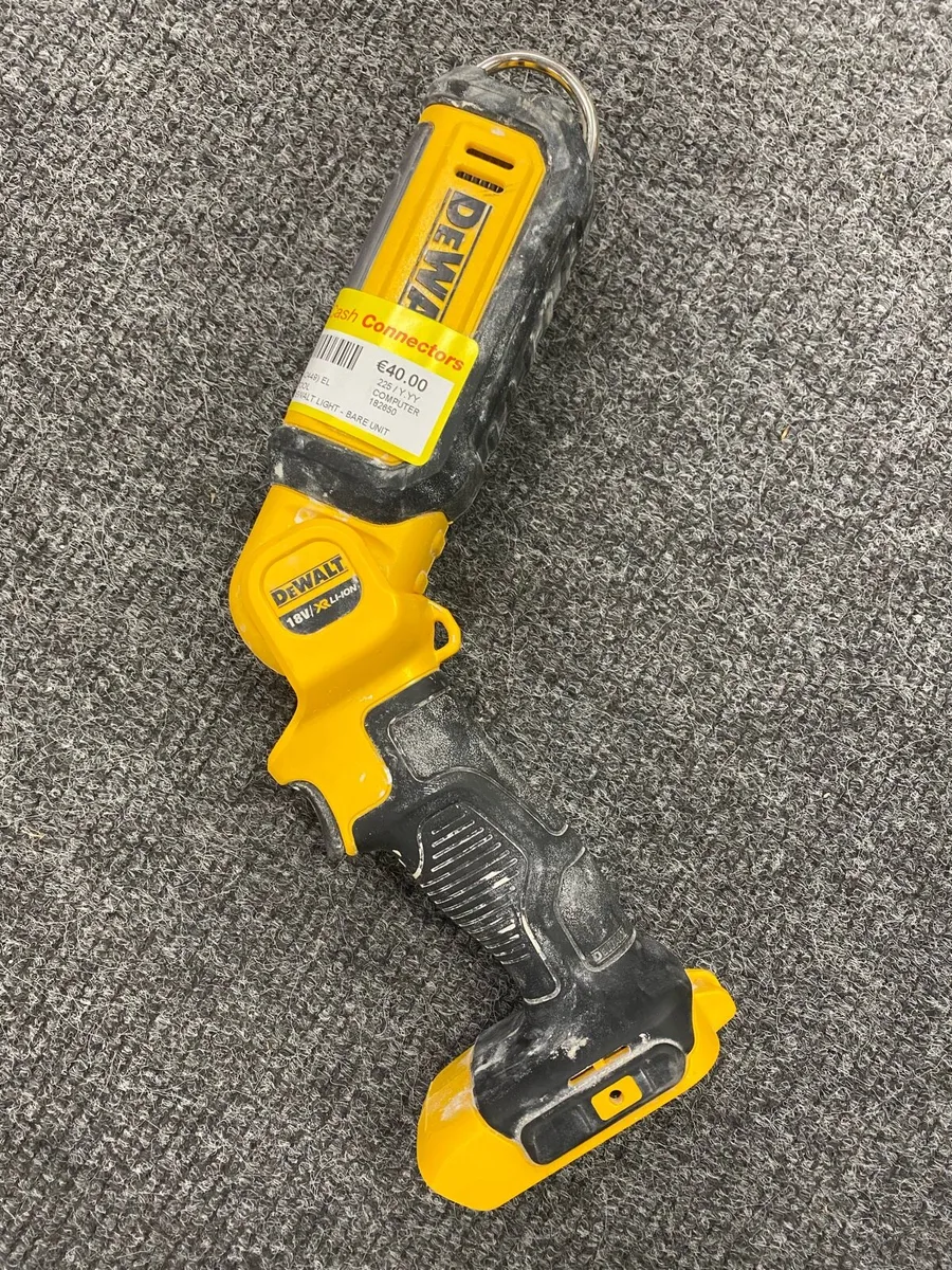 Dewalt DCL050 Cordless Light - Image 1