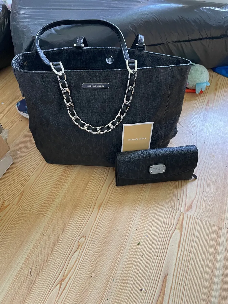 Handbag and wallet - Image 1
