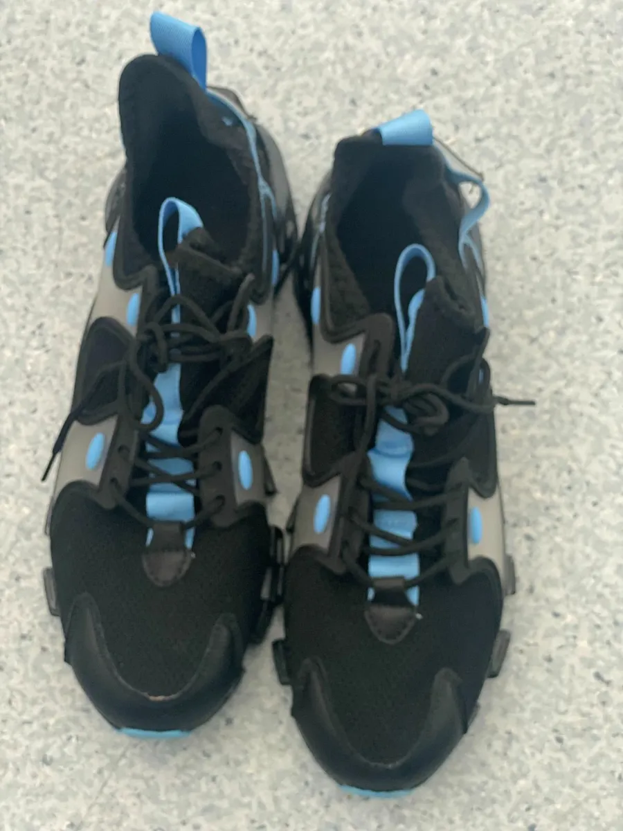 SPORT SHOES PO LOUYO - Image 2