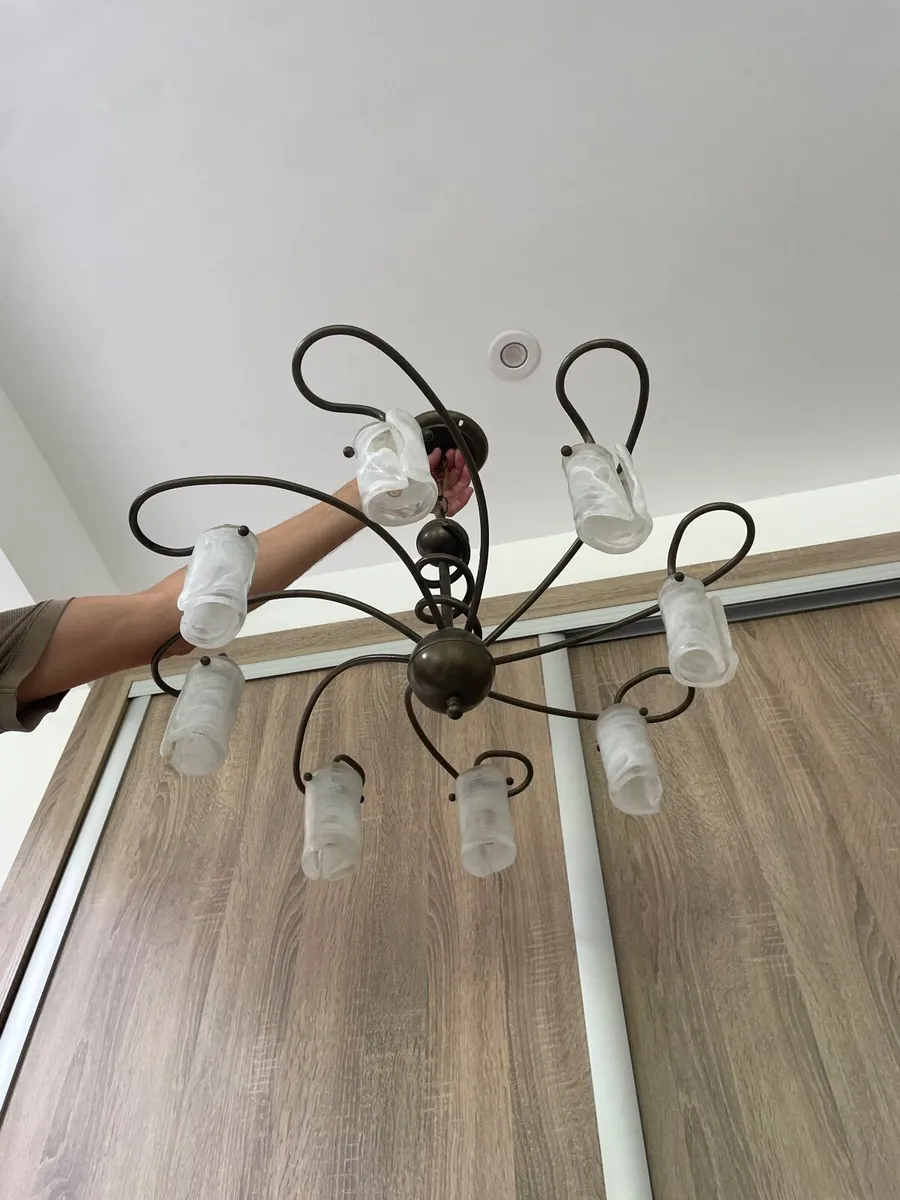 Elstead vintage 8 light pendant Chandelier - Image 3