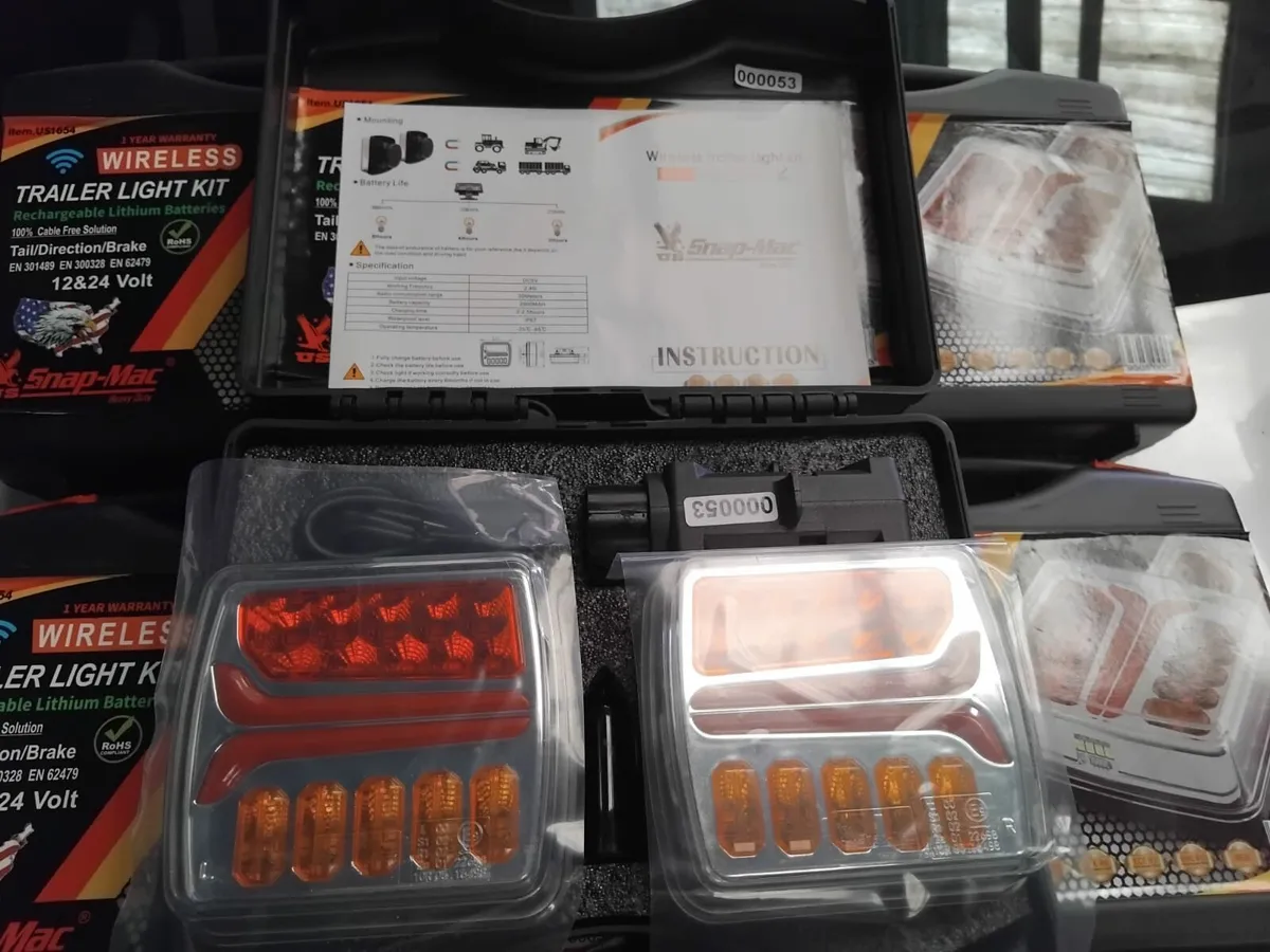 Magnetic Wireless Trailer Light Kit - Image 1