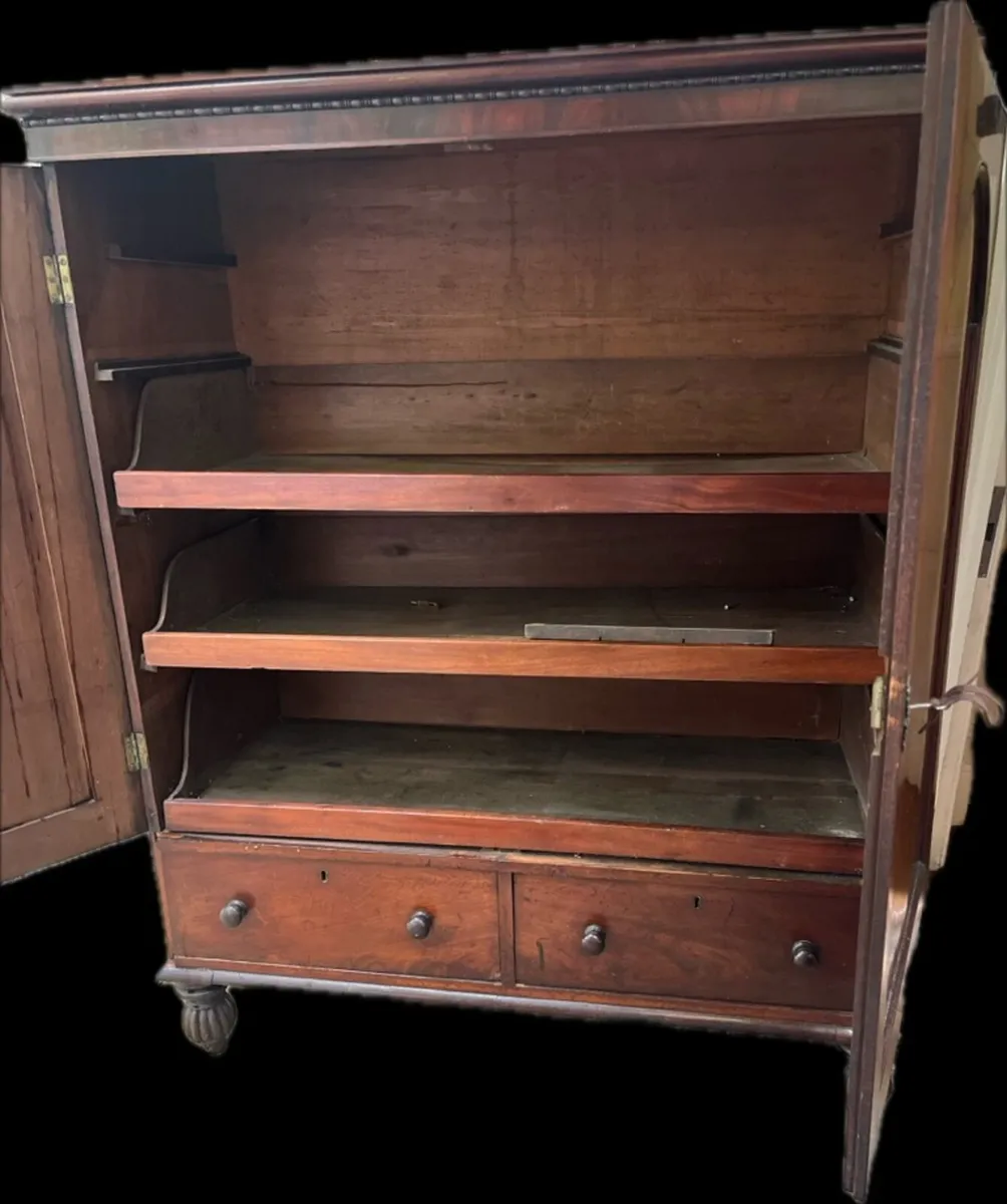 Mahogany cabinet - Image 2