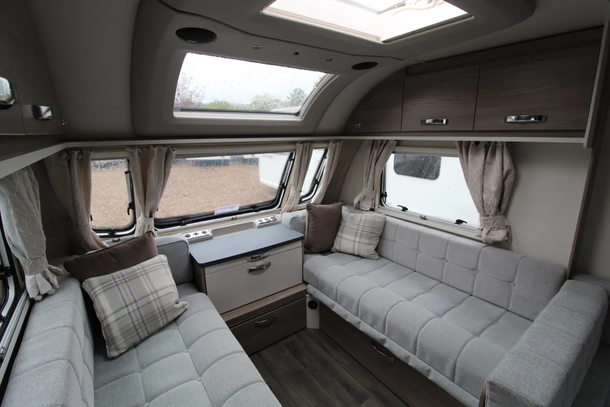 2023 SWIFT ACE AWARD NIGHTSTAR 8FT 6/7 BERTH - Image 2