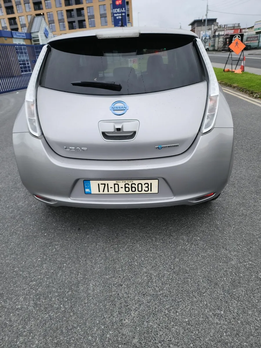 Nissan Leaf 2017 - Image 2