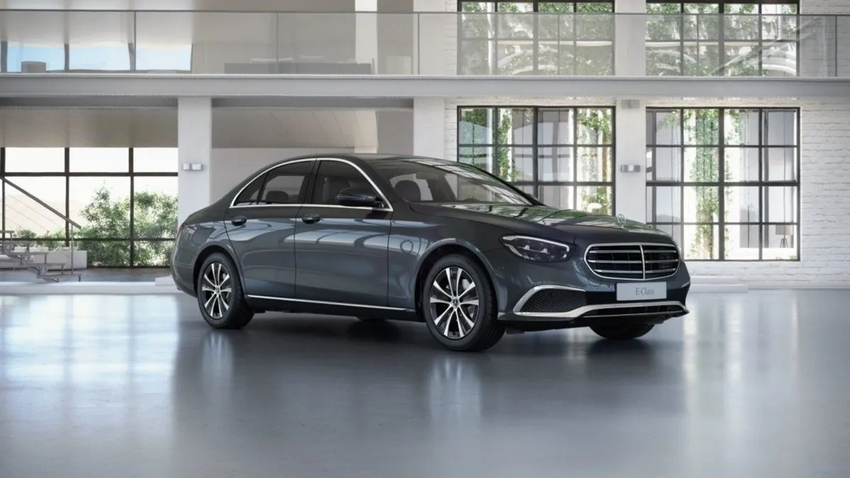 Mercedes-Benz E-Class E 220 D A/T Avantgarde - Image 1