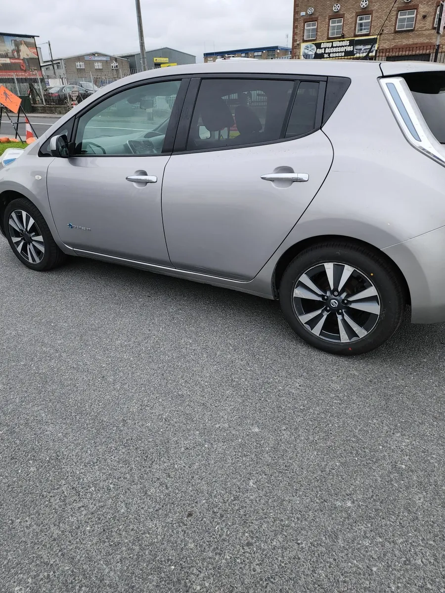 Nissan Leaf 2017 - Image 4