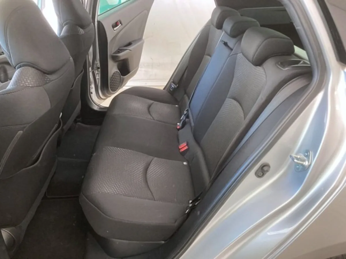 Toyota Prius 2021 - Image 3