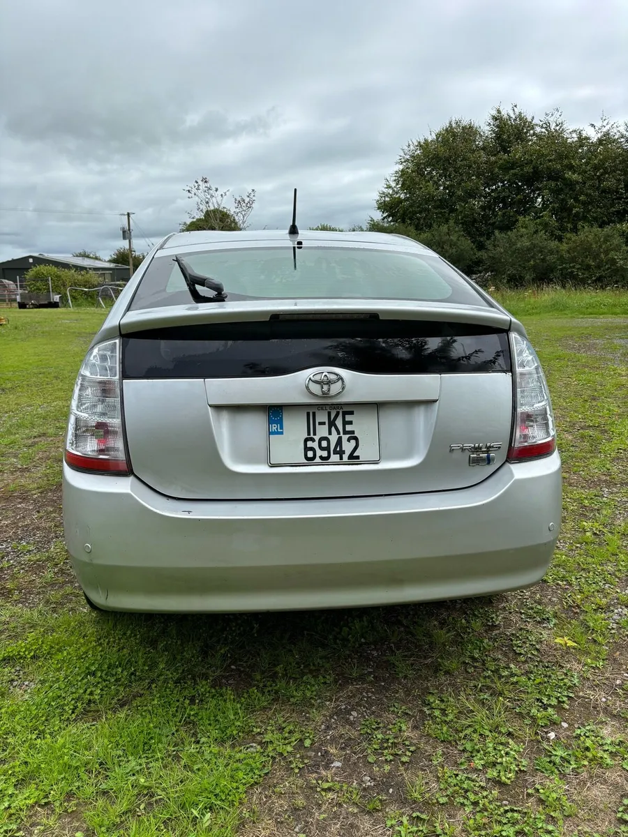 Toyota Prius 2011 - Image 4