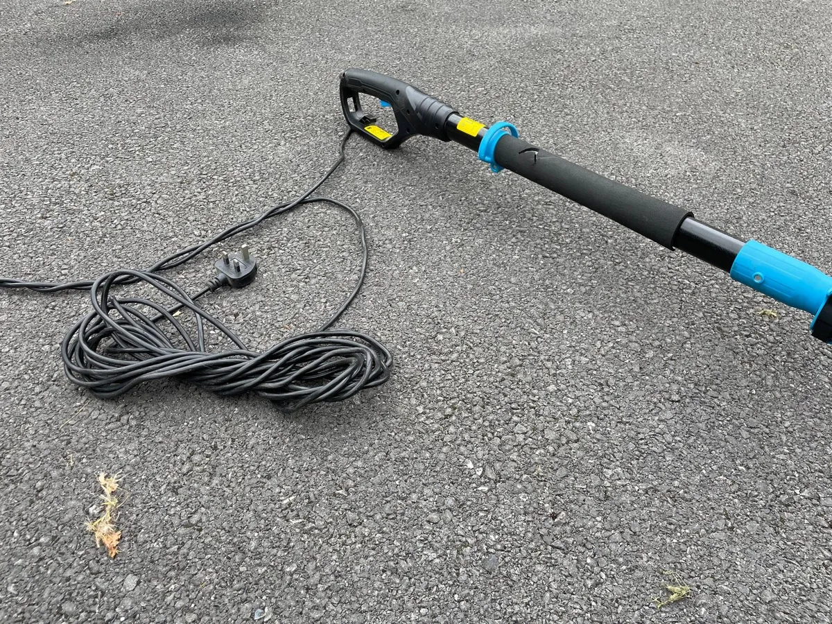 CORDED HEDGE TRIMMER - Image 2