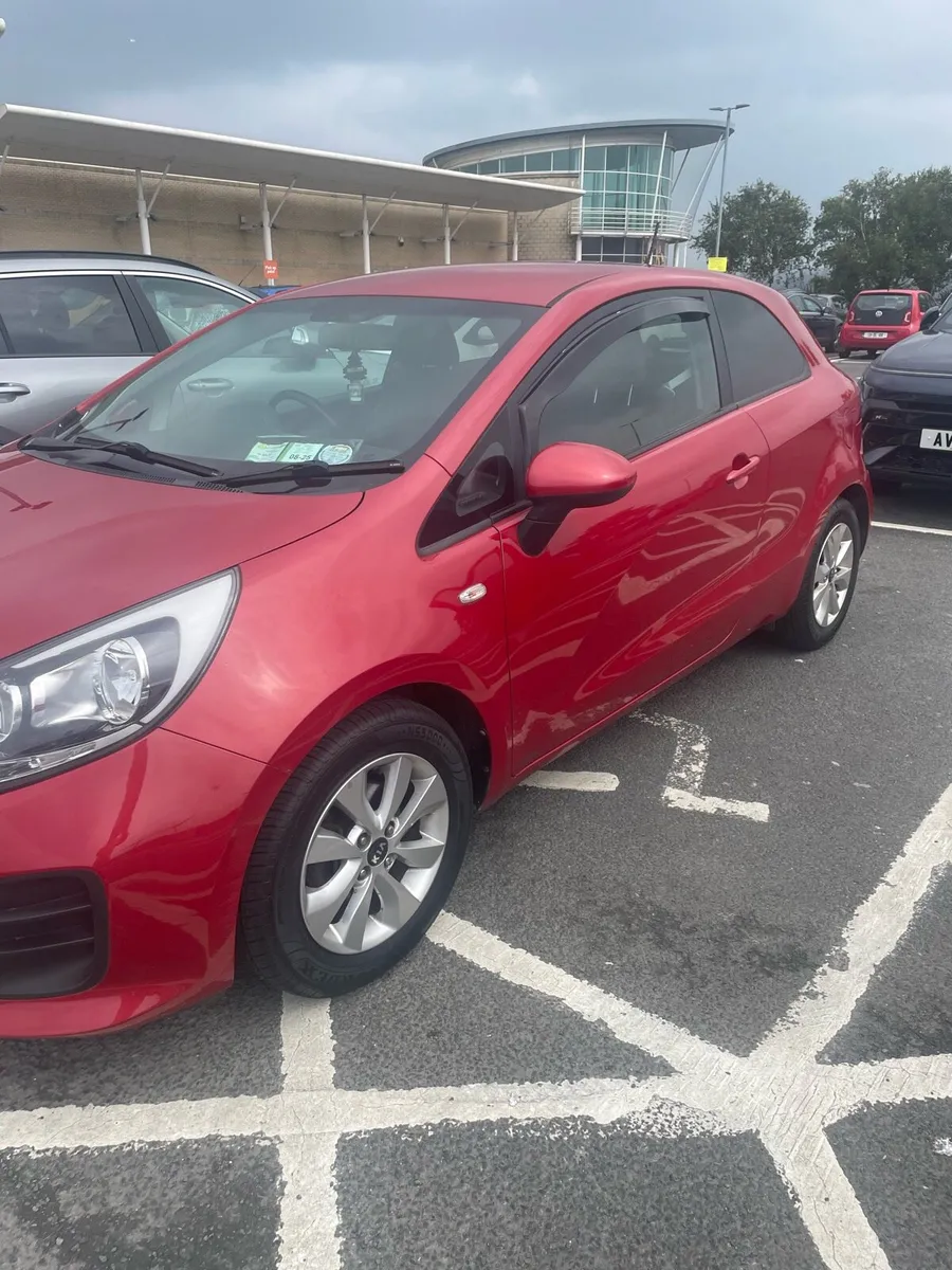 Kia Rio sr7 low miles - Image 2