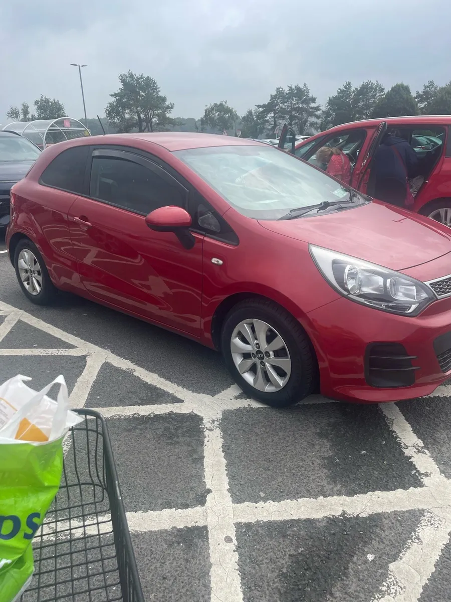 Kia Rio sr7 low miles - Image 3