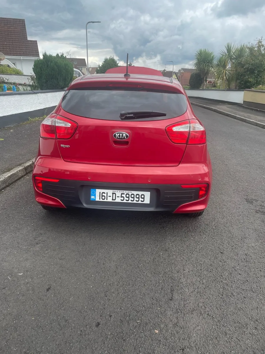 Kia Rio sr7 low miles - Image 4