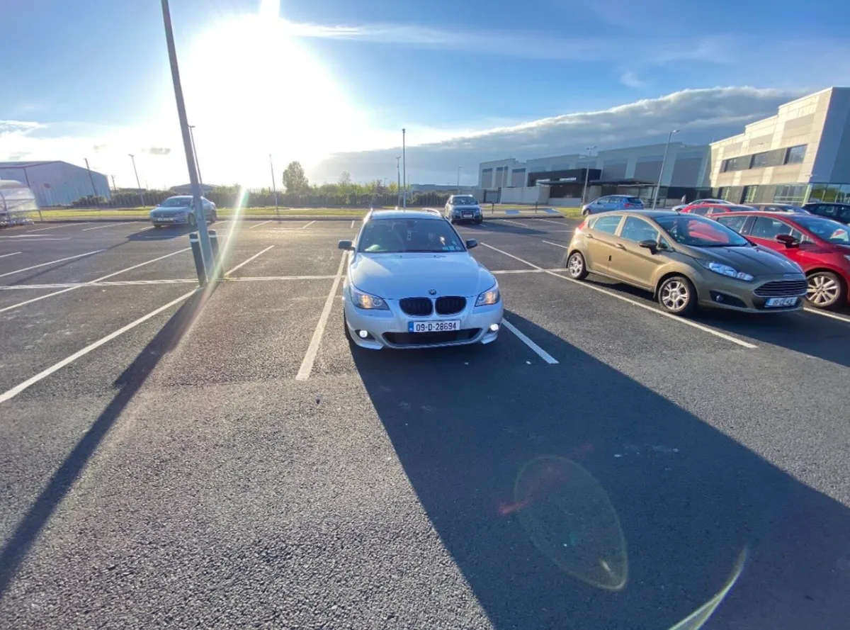 BMW 520d msport touring estate - Image 2