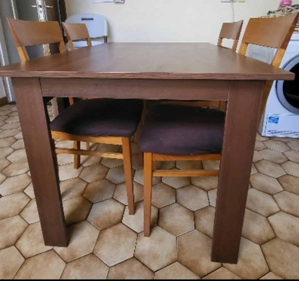 Kitchen table for sale - Image 3
