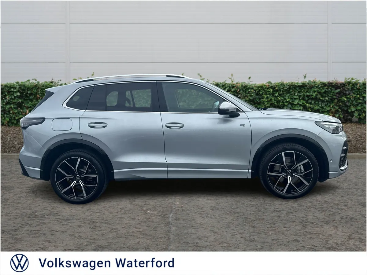 2025 Volkswagen Tiguan 2.0 TDI R-Line - Image 4