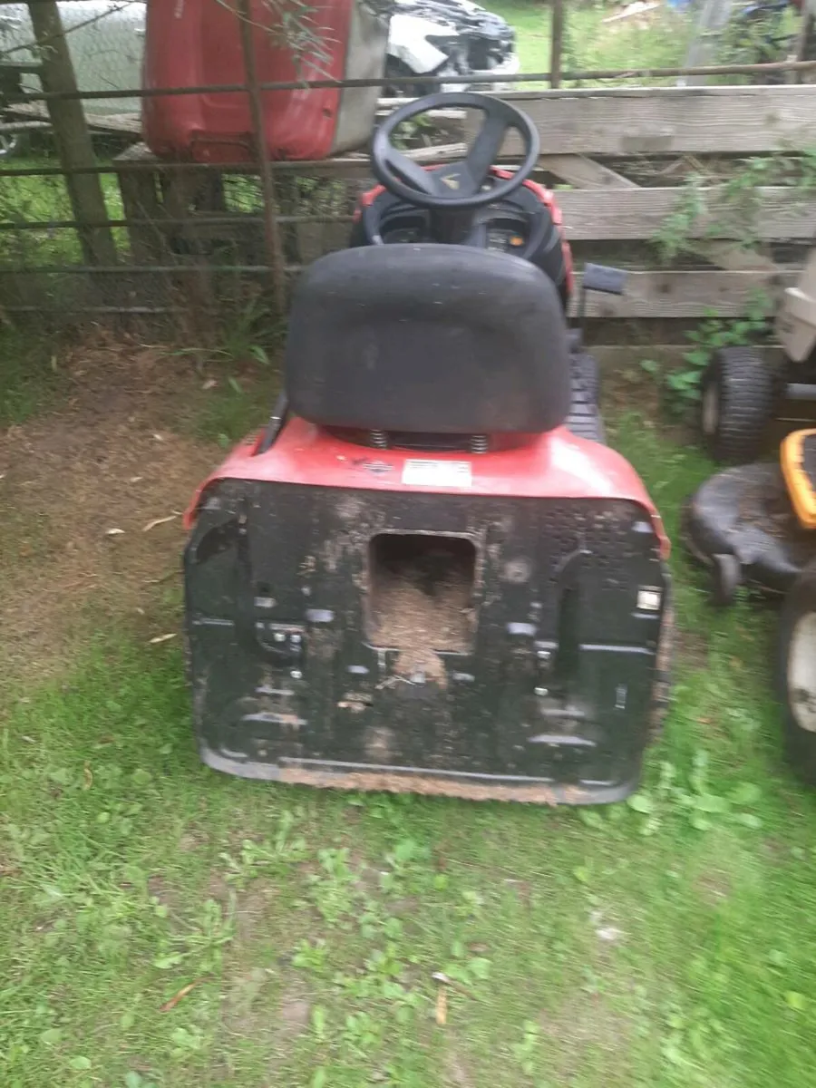 Castelgarden ride on mower - Image 3