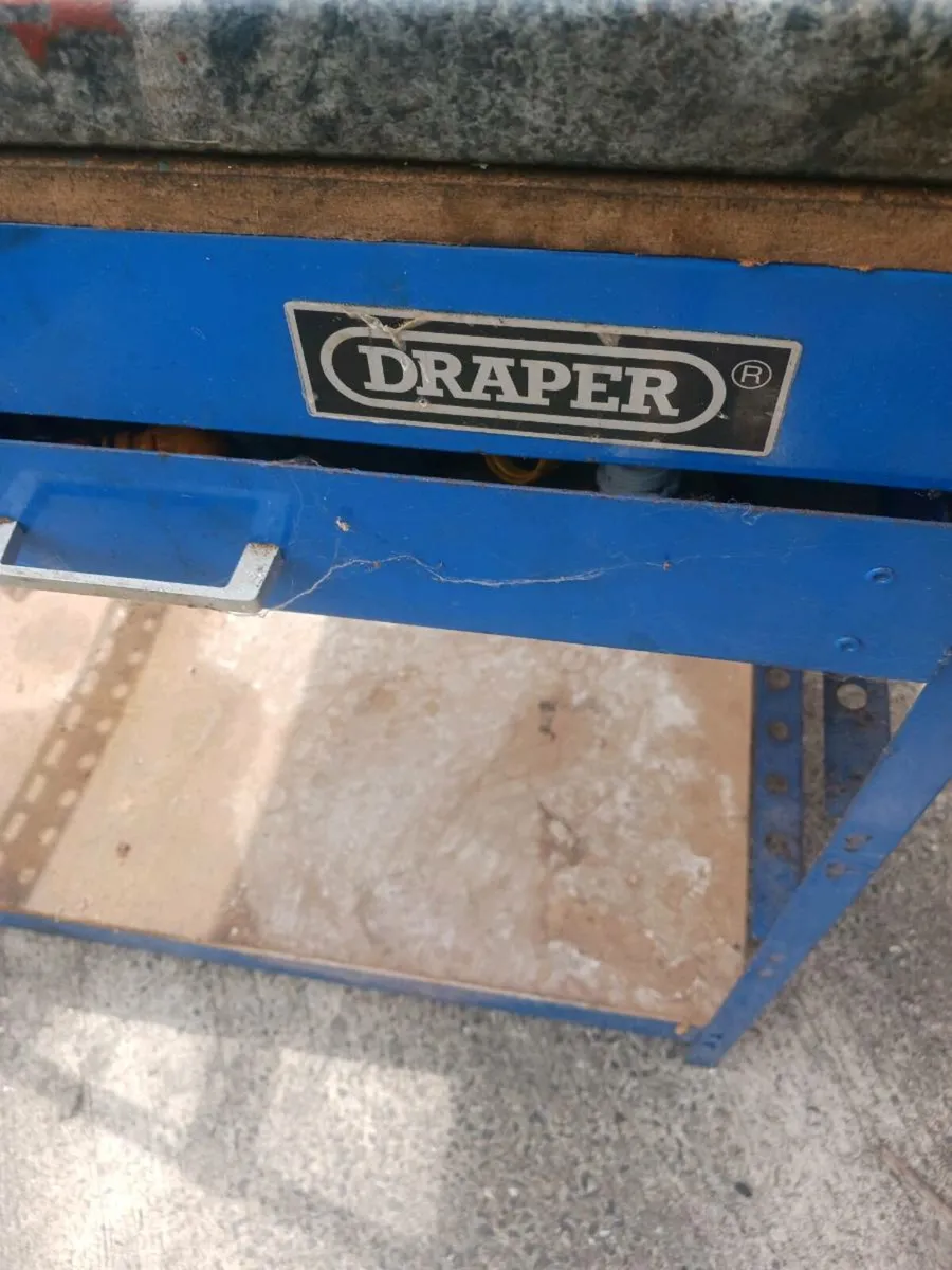 Workbench and vice - Image 3