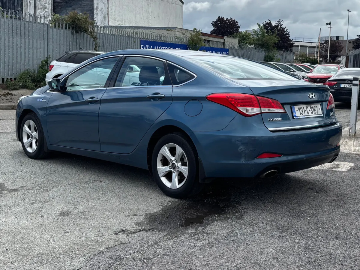 2013 Hyundai i40 1.7D Comfort Nct 06/26 - Image 4