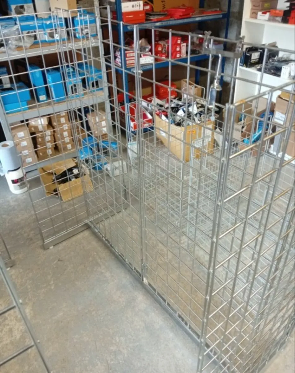Gondola base and gridwall panels- storage/ display - Image 1