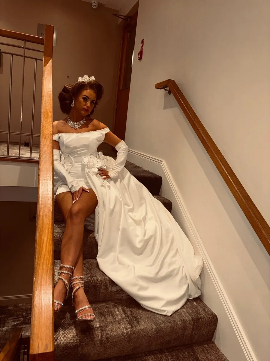 Wedding dress - Image 2