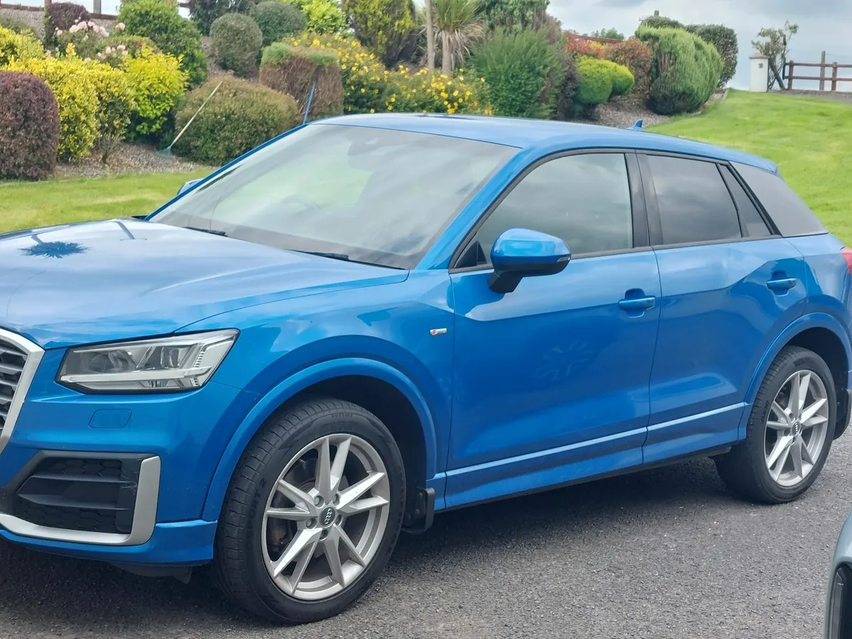 Audi Q2 S Line  2017 - Image 1