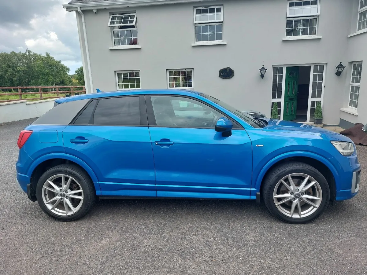 Audi Q2 S Line  2017 - Image 3