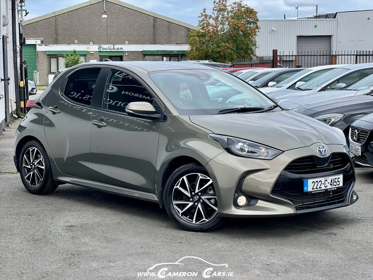 TOYOTA YARIS 1.5 HYBRID AUTOMATIC SHOWROOM - Image 3