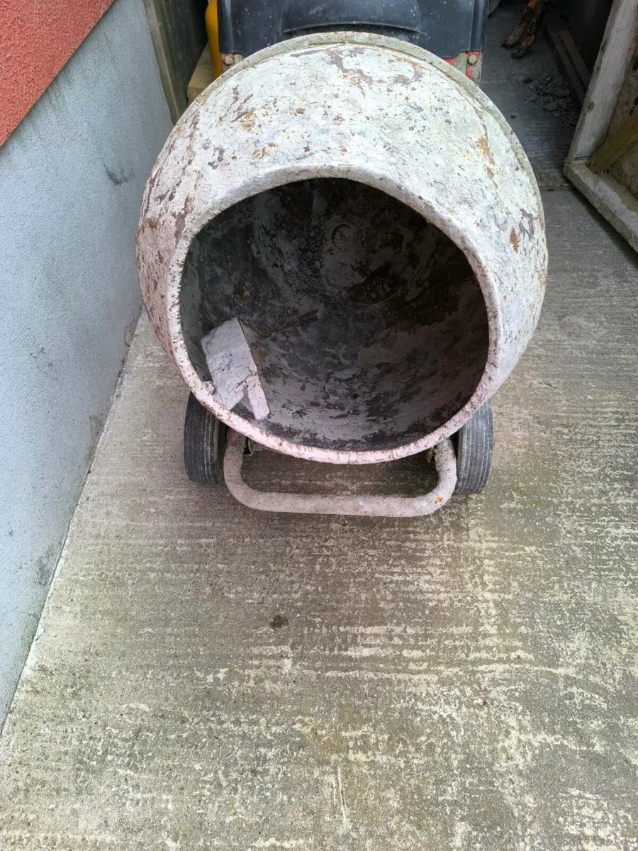 Victor electric cement mixer - Image 2