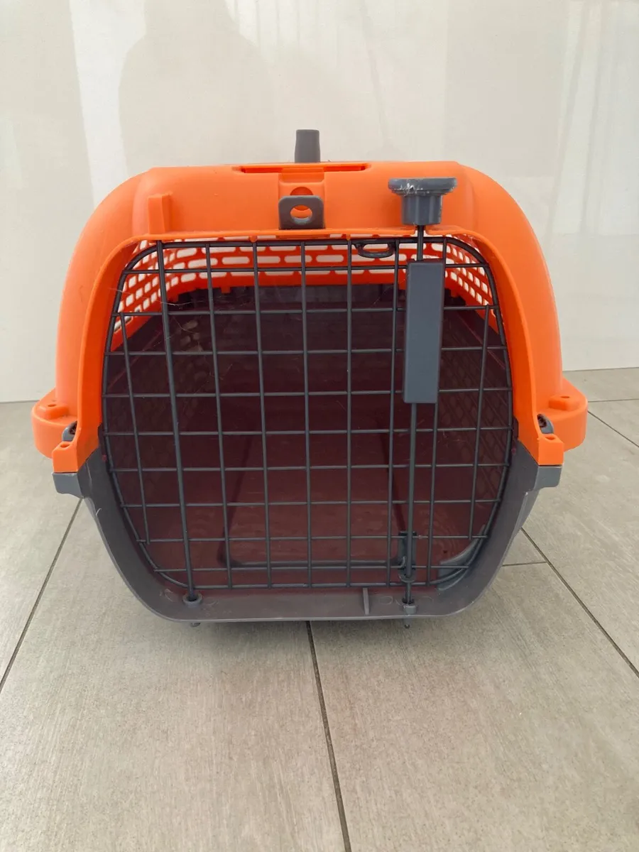 Pet Carrier - Image 2