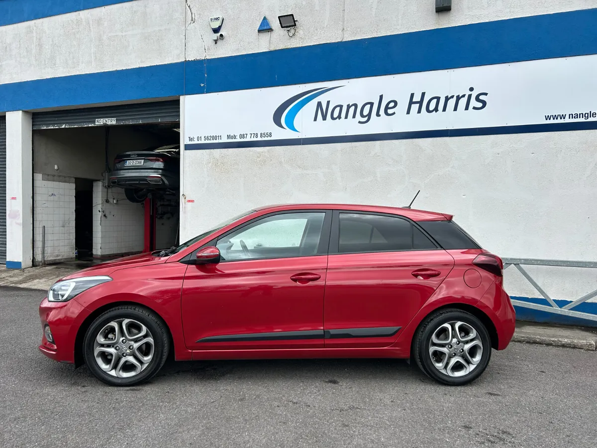 Hyundai i20. AUTOMATIC . NCT 02/27 - Image 2