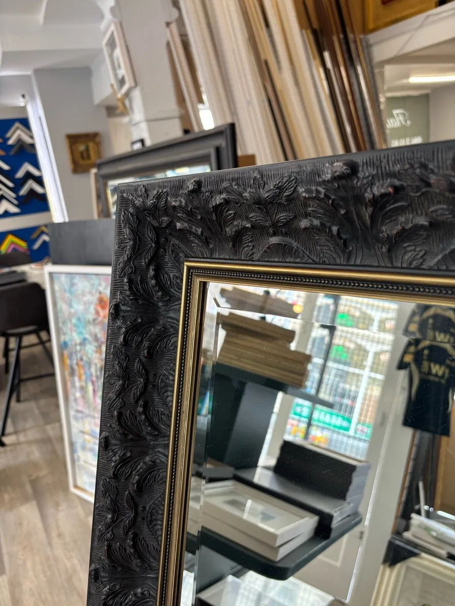 Luxury Italian mirror - Image 1