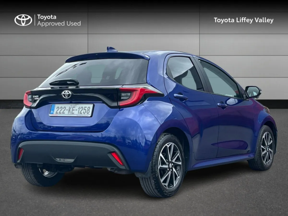 Toyota Yaris YARIS 1.0 LUNA SPORT - Image 2