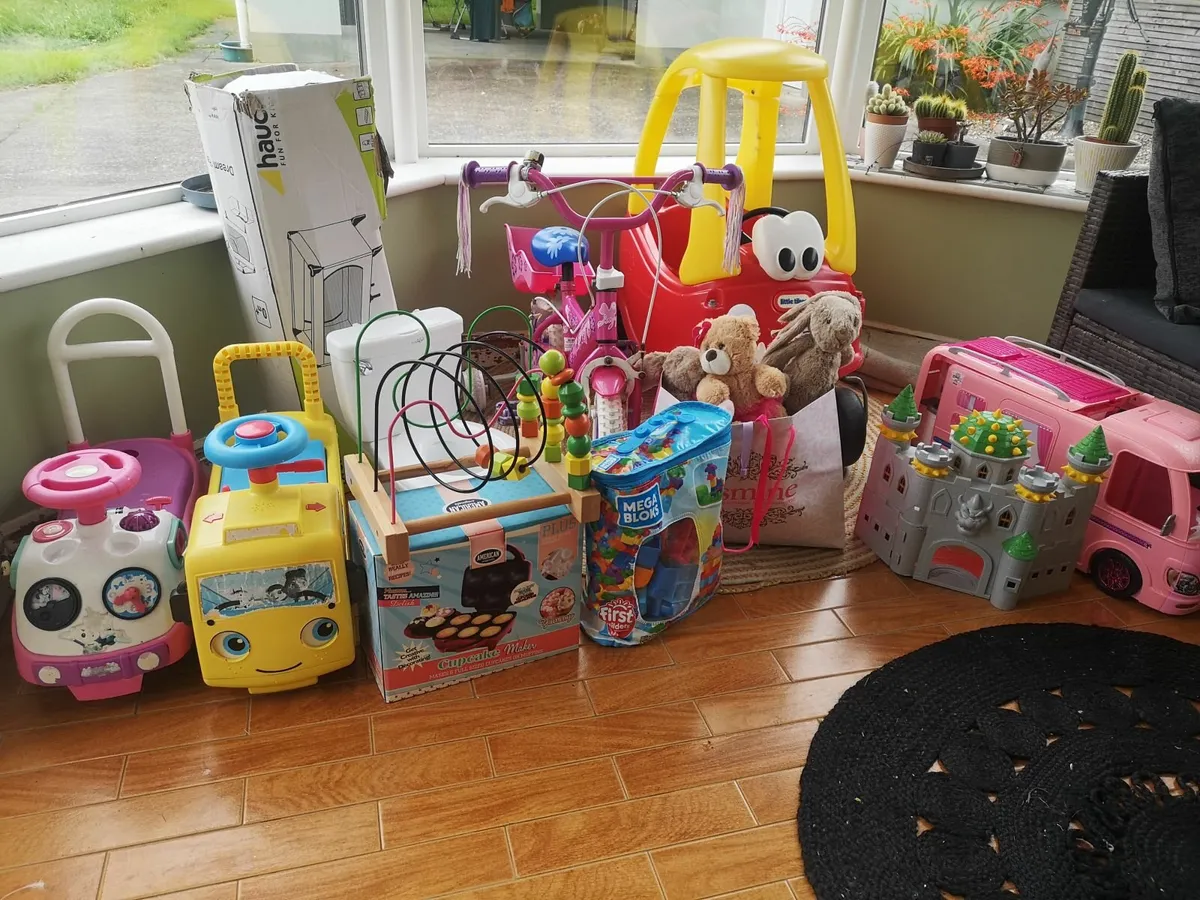 €5 per item kids stuff - Image 1