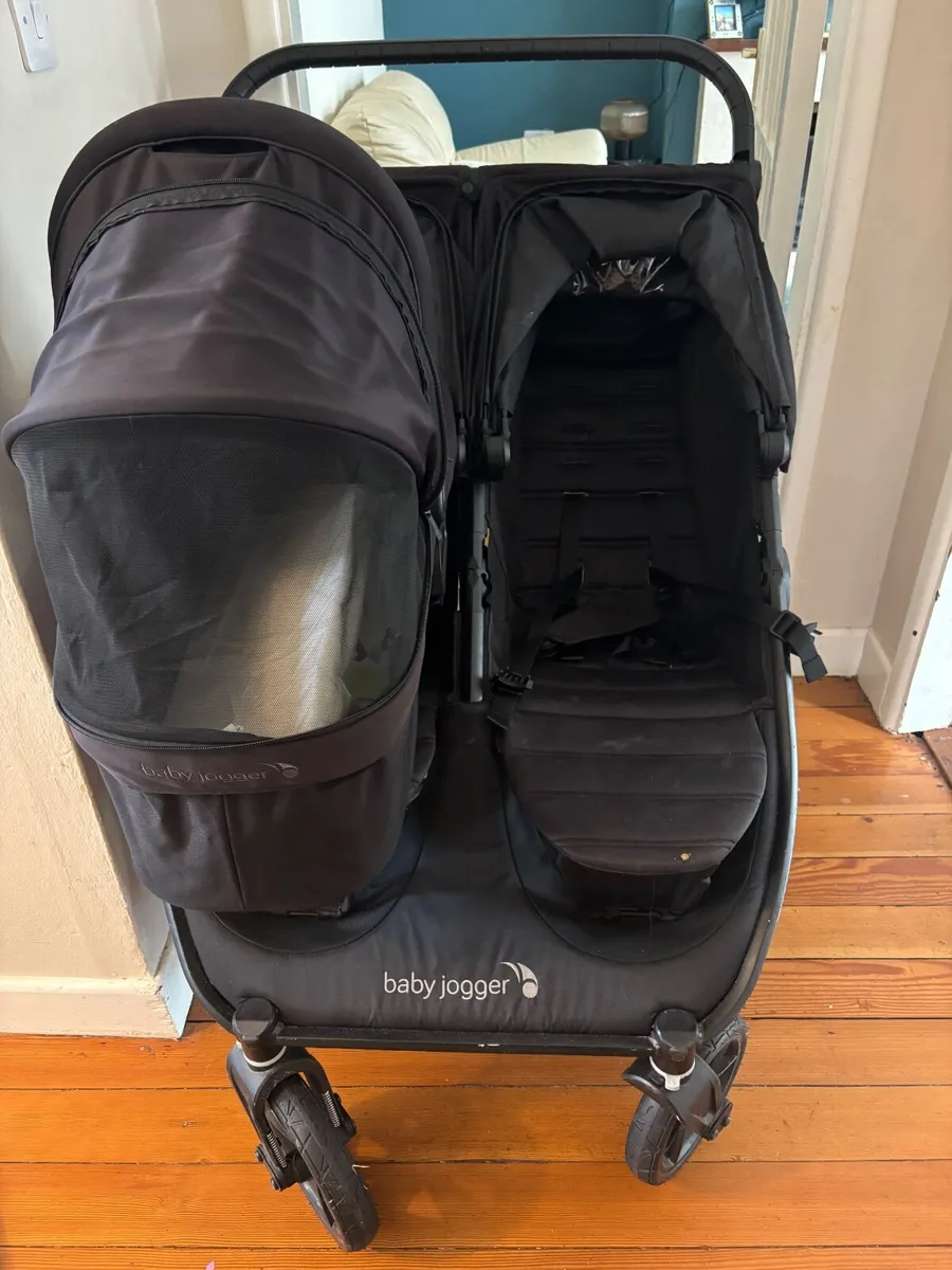 Baby Jogger City Mini bassinet with adapters - Image 3