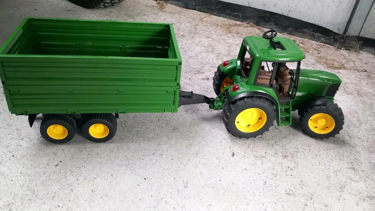 Bruder john deere tractors - Image 4