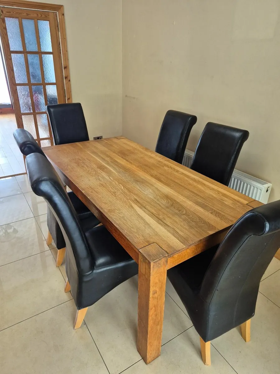 Oak Kitchen Table and 6 Chairs - Image 1