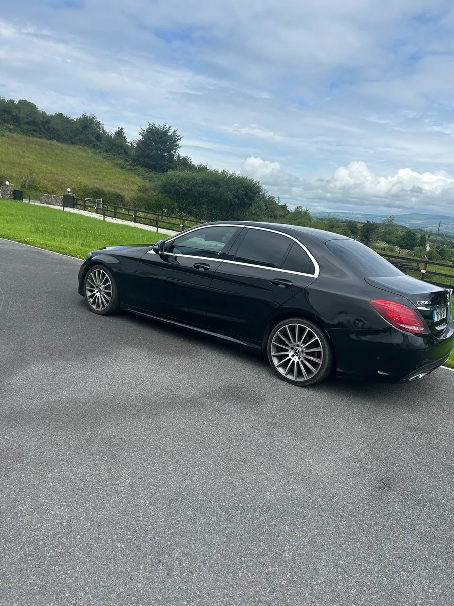 Car - Image 3