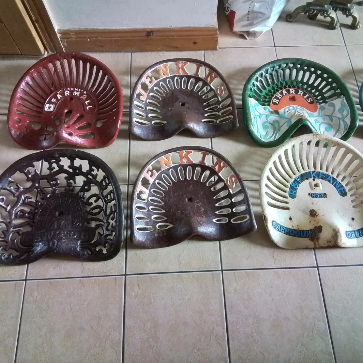 CAST IRON SEATS - Image 1