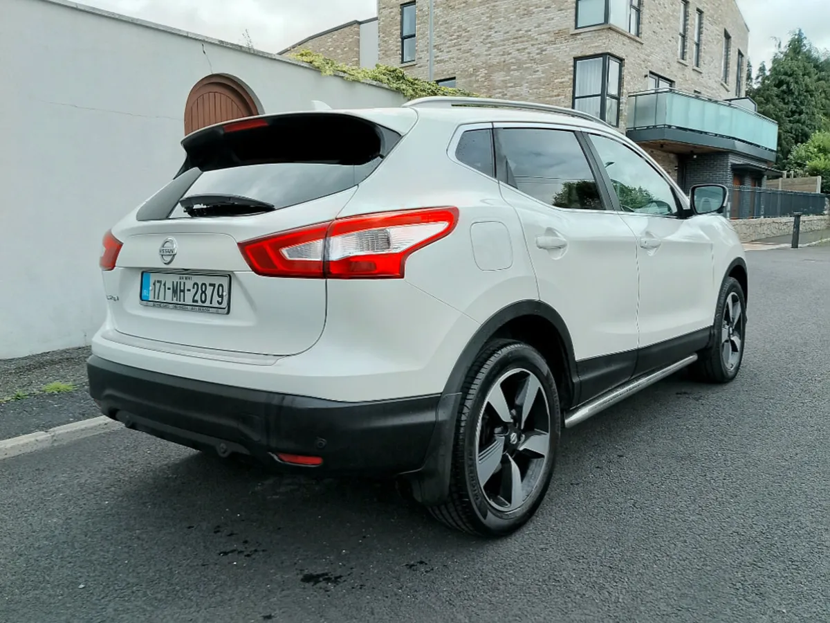 Nissan Qashqai 1.5 SV Premium '17 4DR - Image 3