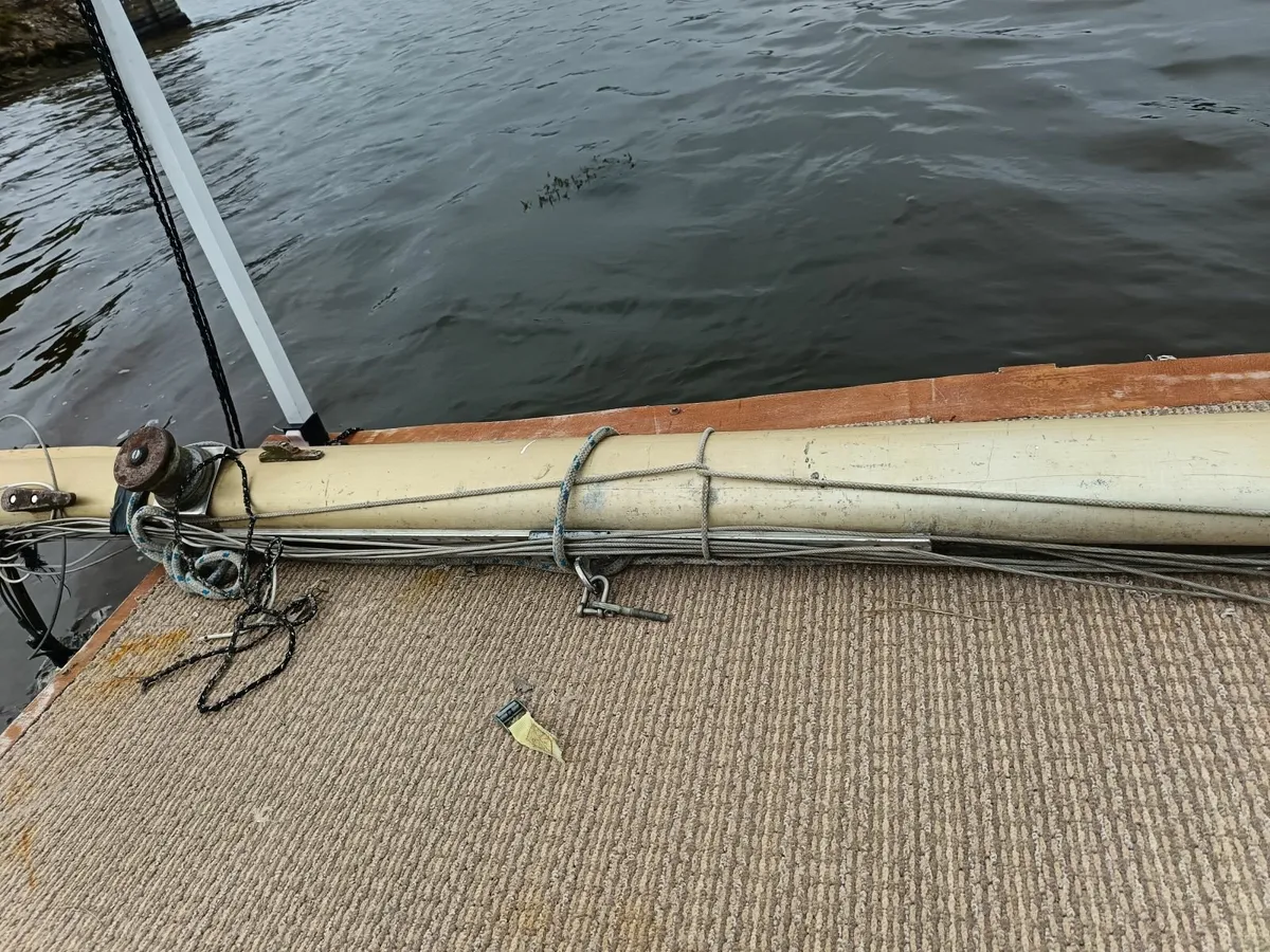 Sailing boat mast 7.5 m mast with boom and rigging - Image 2