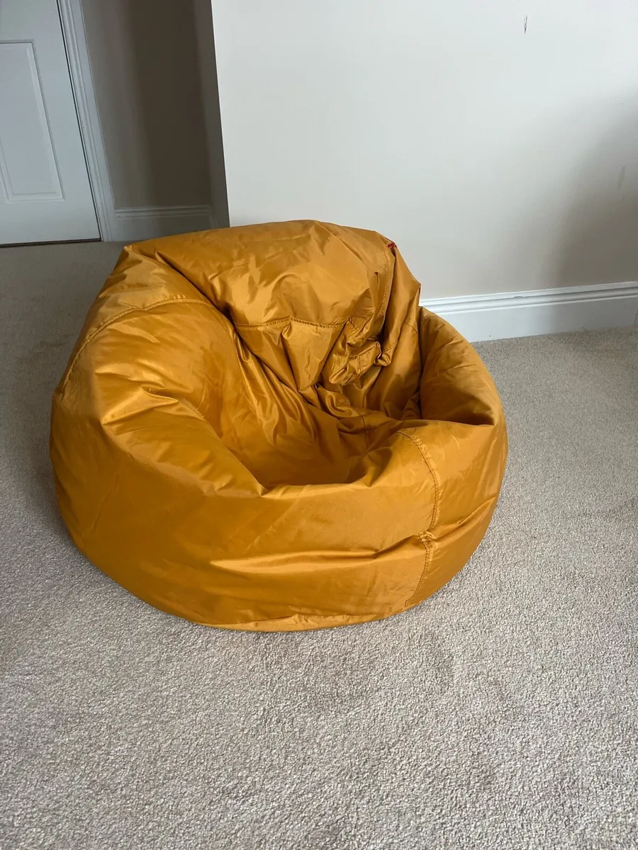 yellow bean bag - Image 1